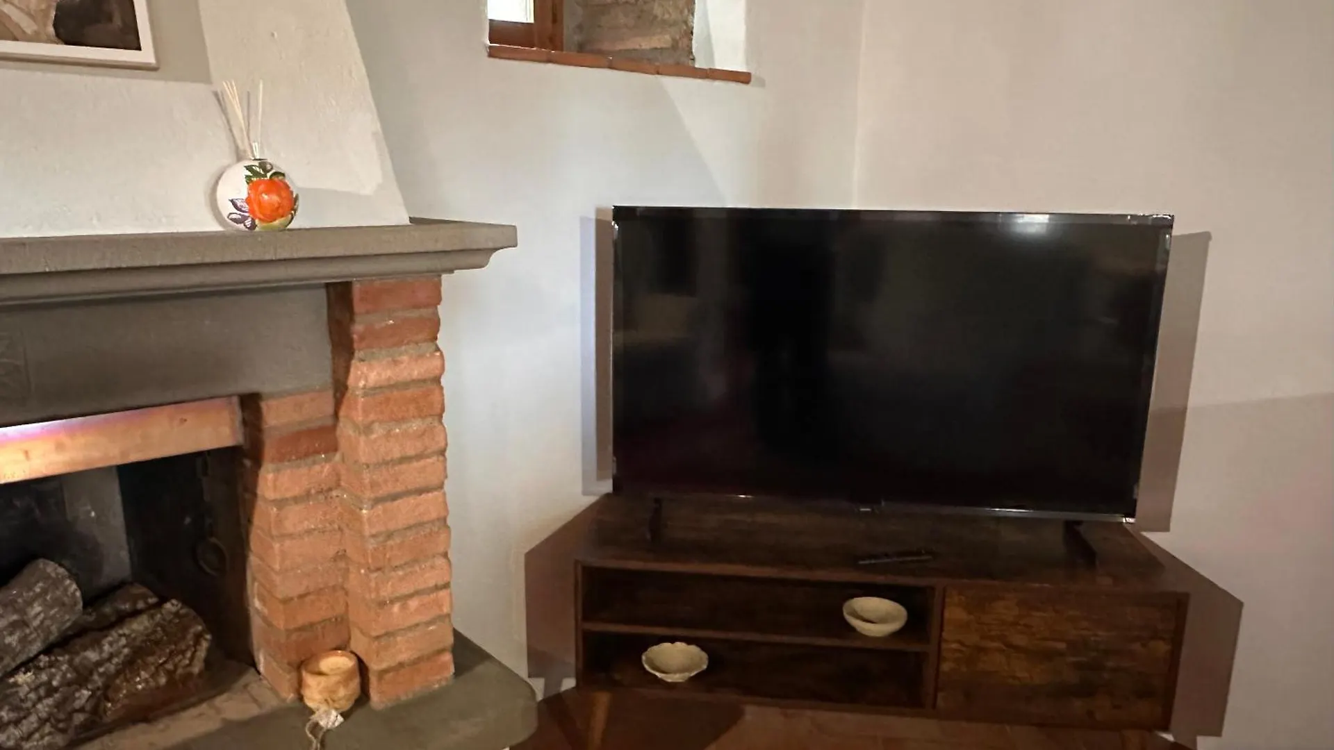 Casale Margherita Cortona 0*,